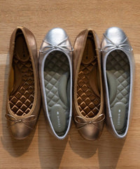 The Hummingbird - Silver Metal Leather
